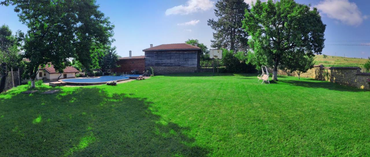 Villa Хаджикольовата Къща Medven Esterno foto