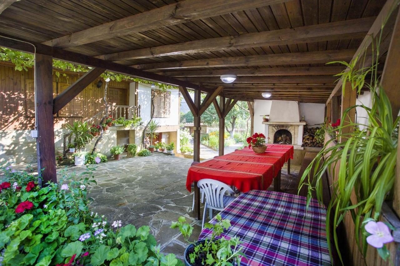Villa Хаджикольовата Къща Medven Esterno foto