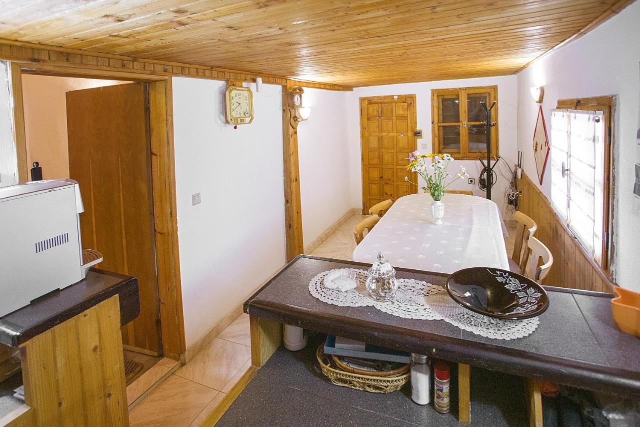Villa Хаджикольовата Къща Medven Esterno foto