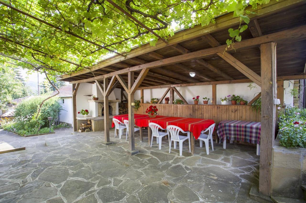 Villa Хаджикольовата Къща Medven Esterno foto